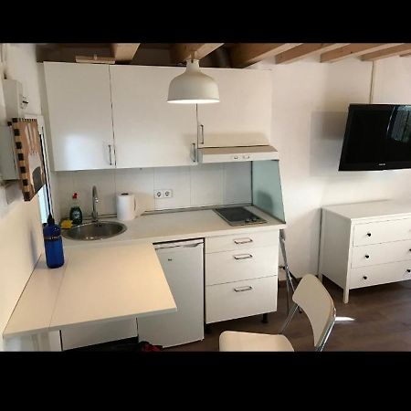 Ferienwohnung Mini Piso Con Escaleras Barcelona Exterior foto